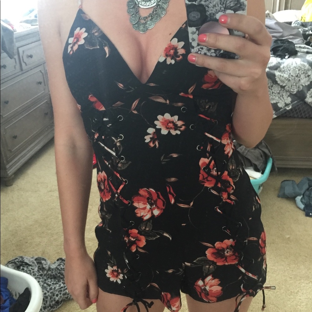 Cotton Candy LA Lace-Up Floral Romper